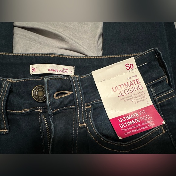 Dark Wash So Jeans - Picture 3 of 3